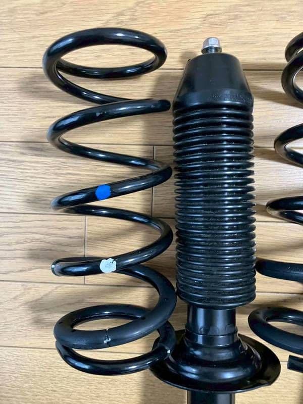 エ*０様 新車外し トヨタ純正 86 ZN6 後期 サスペンション1台分 ZC6