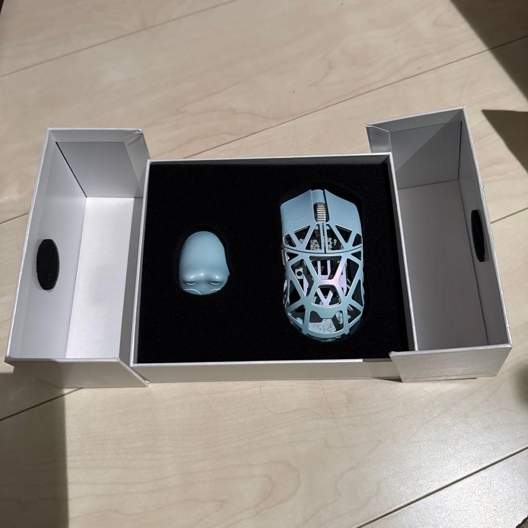 Magnesium Gaming Mouse 青