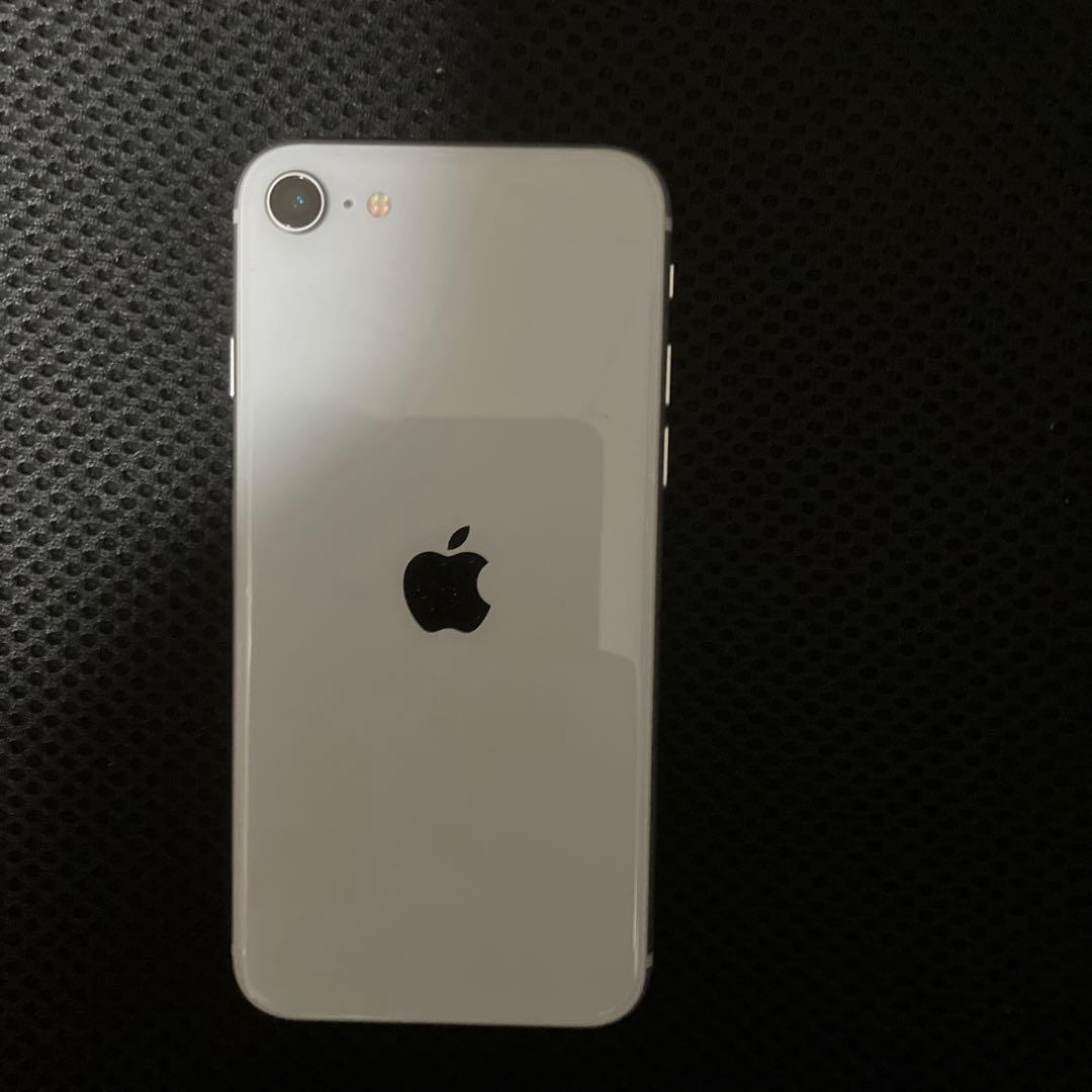 iPhone SE 第2世代 (SE2) ホワイト64GB 本体 au 100%