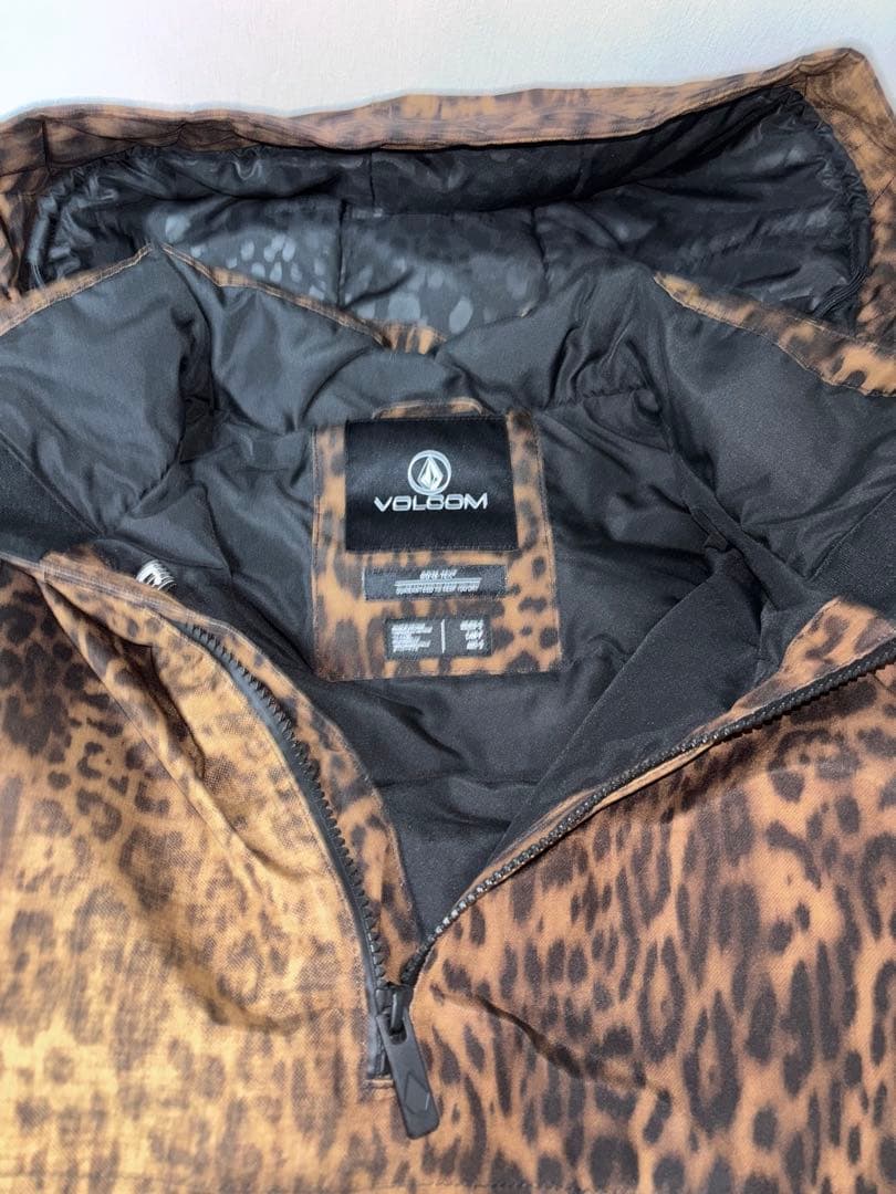 VOLCOM ヒョウ柄 スノーボードウェア GORE-TEX
