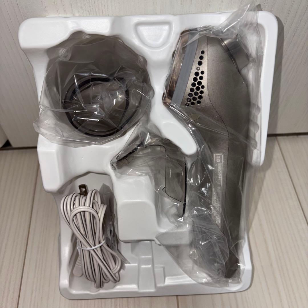 Panasonic ionBoost 美顔器 シルバー