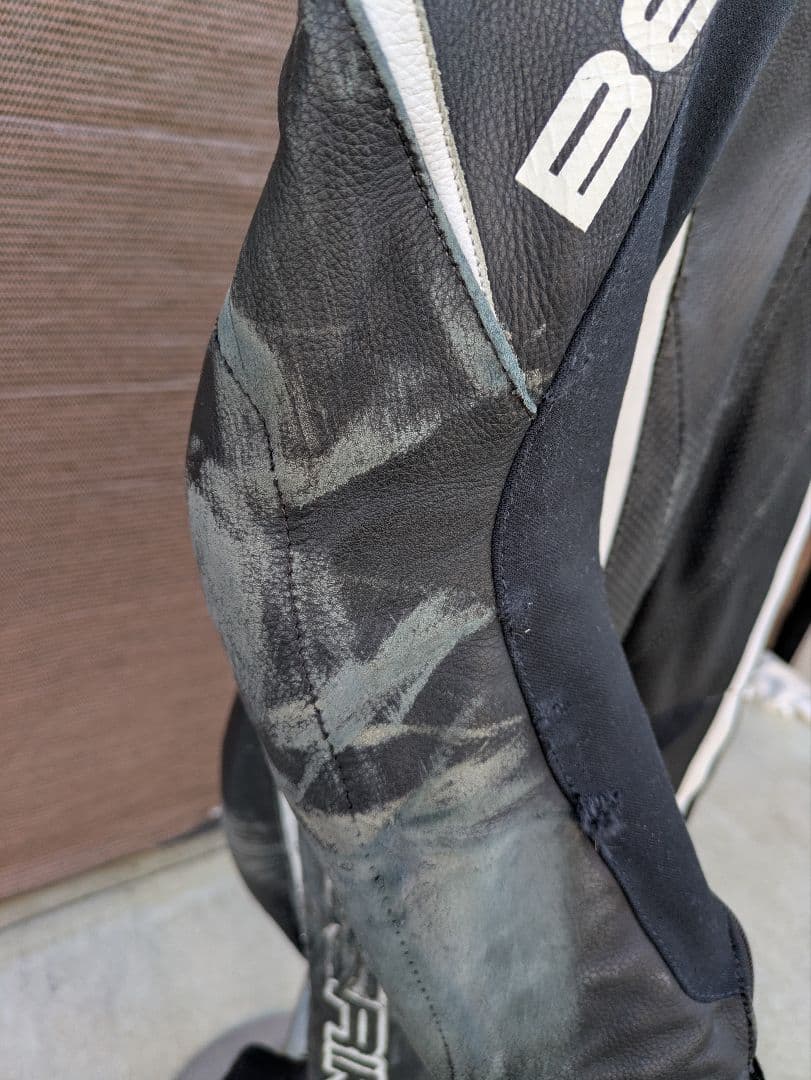 なべライダー様BERIK 2.0 ブラック/ホワイト革ツナギ