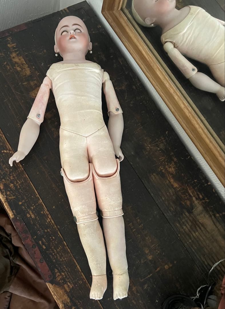 ドイツのアンティーク　ビスクドール