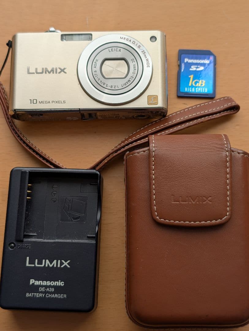 パナソニック デジカメ lumix dmc-fx35 ゴールド 動作確認済み