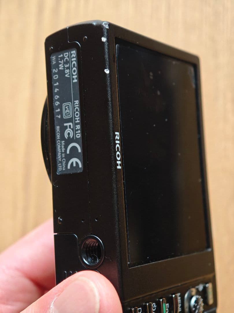 RICOH R10 コンデジ