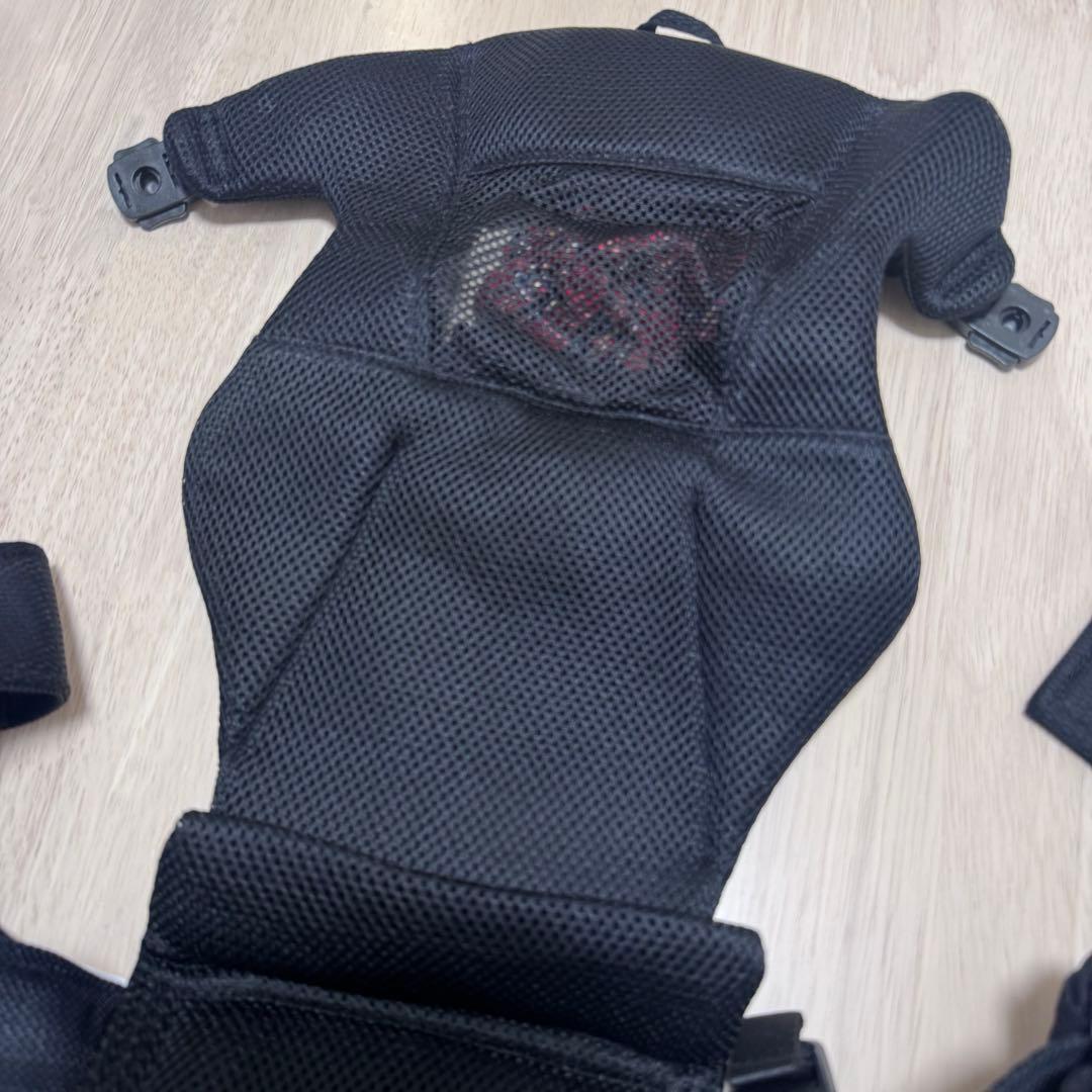 mikiHOUSE 黒 メッシュ抱っこひも