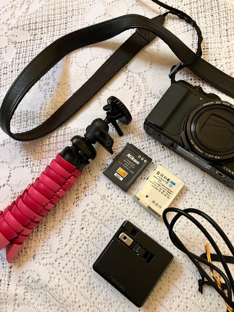 Nikon COOLPIX S9900 30倍ズームデジカメ　　ミニ三脚つき