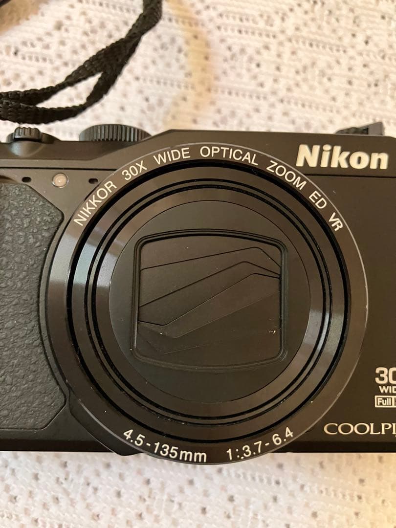 Nikon COOLPIX S9900 30倍ズームデジカメ　　ミニ三脚つき
