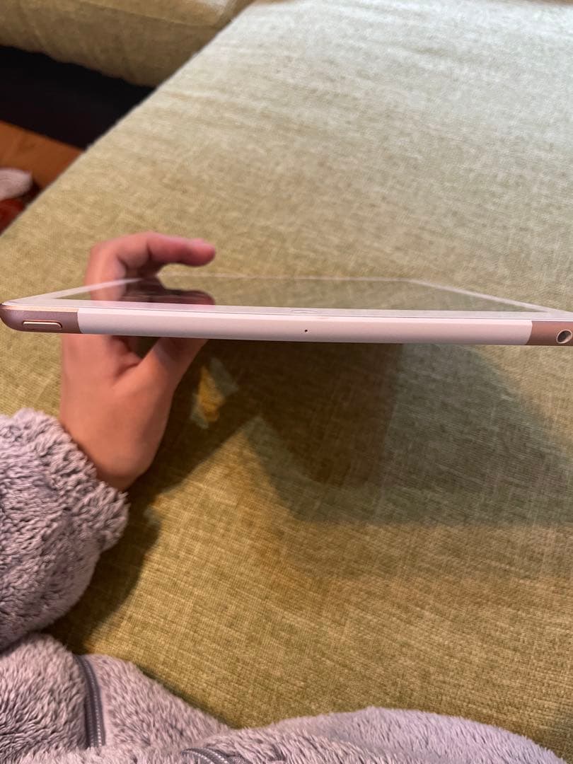 iPad 第6世代 Wi-Fiモデル 32GB ピンクゴールド