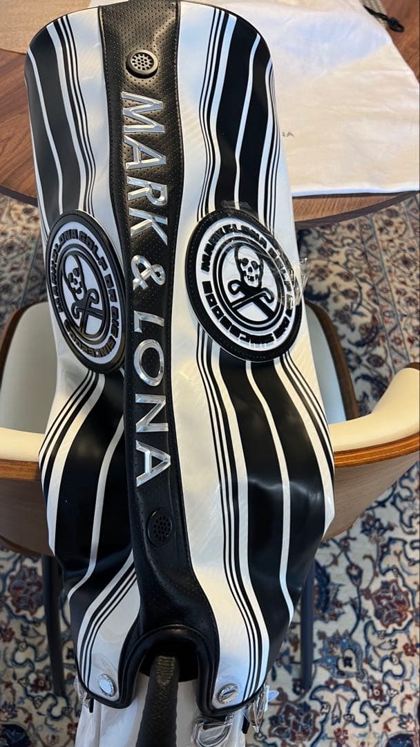 マーク＆ロナハーフキャディバッグ ホワイト/ブラック　新品未使用