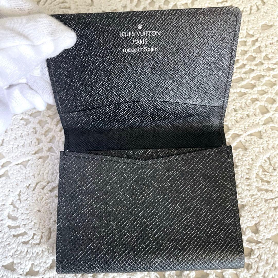 ルイヴィトン　タイガ　アンヴェロップ　カルトドゥヴィジット　ブラック