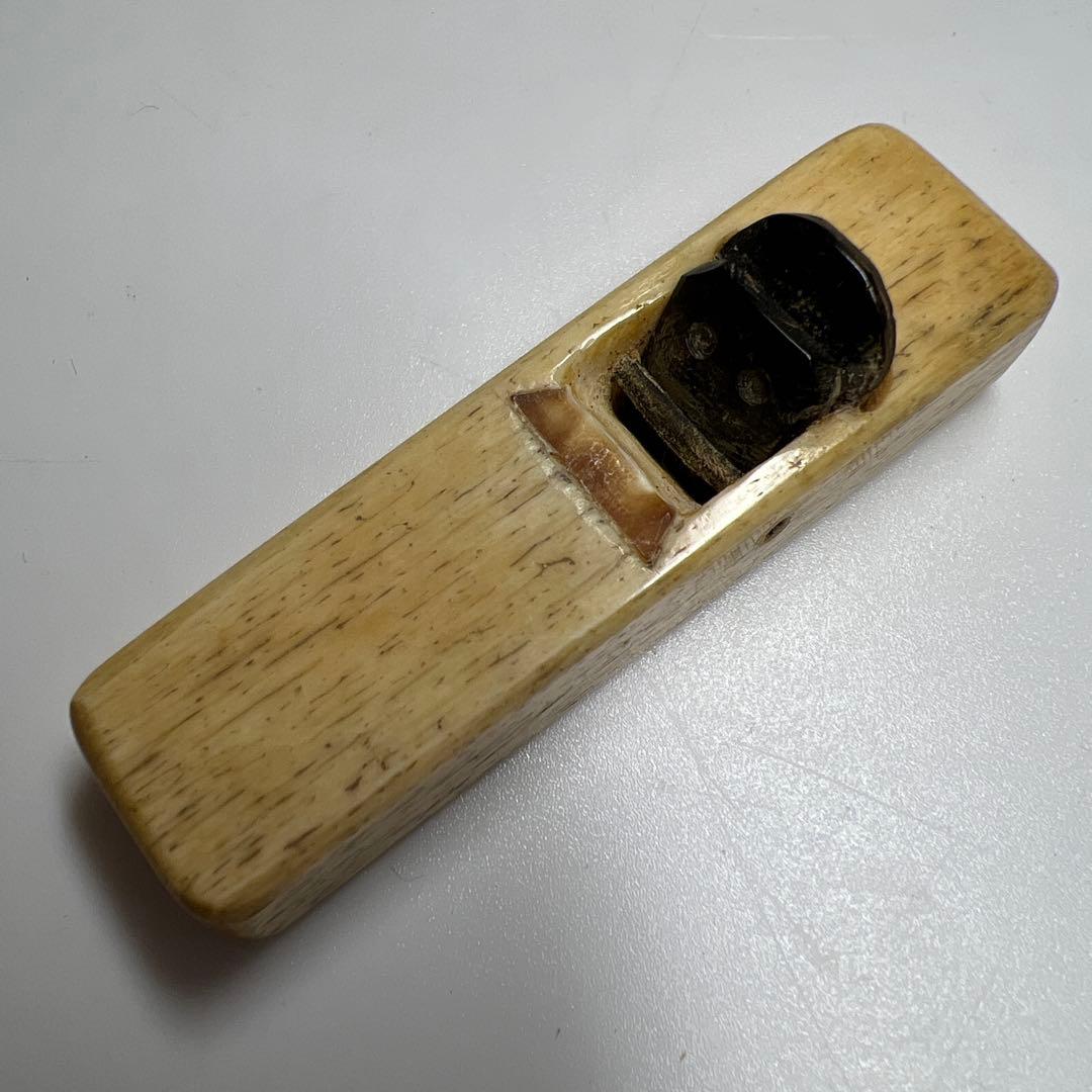 時代カンナ根付　18g 東Y8-0205☆2Fタサチ