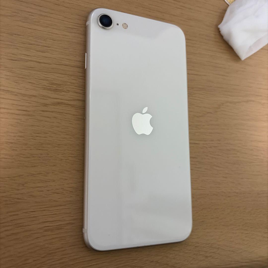 iPhone se 第三世代　スターライト　64GB