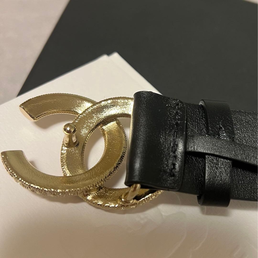 CHANEL ゴールドバックルブラックベルト