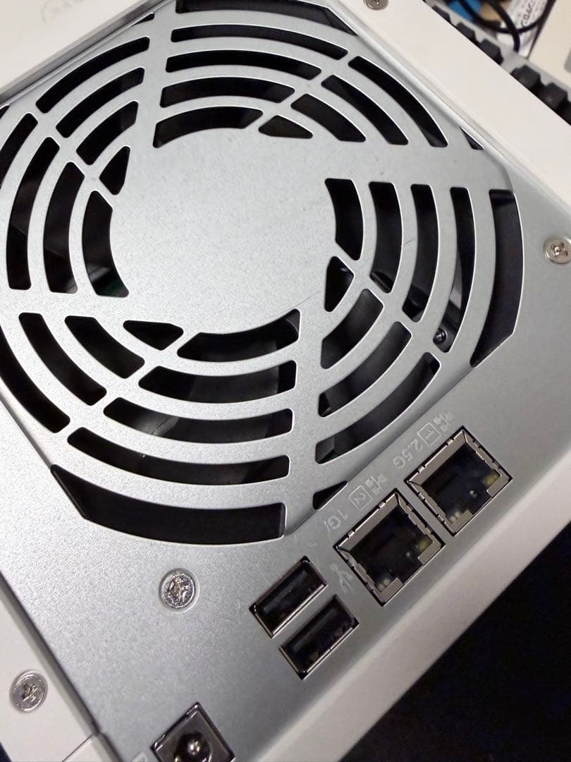 QNAP TS-433 NASキット