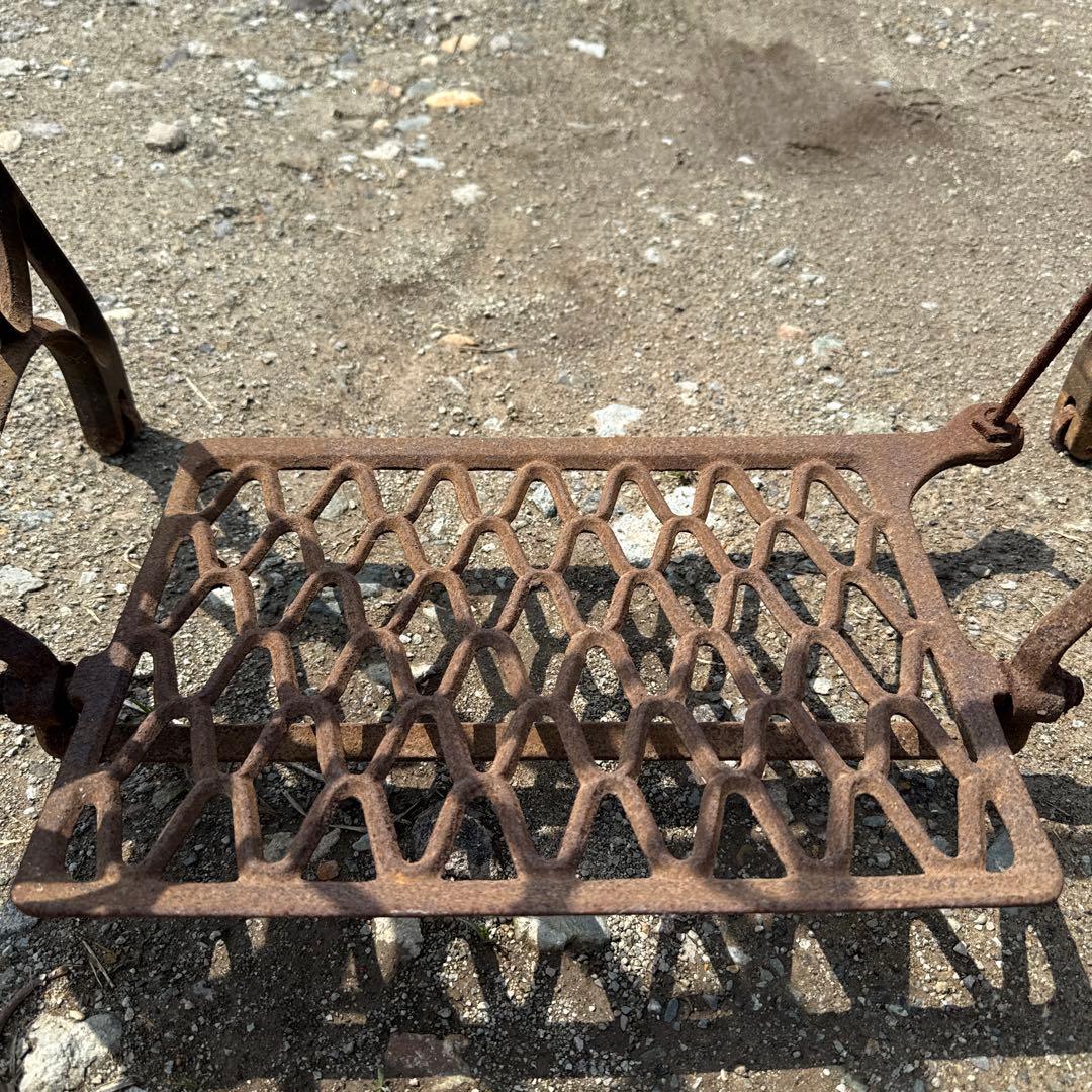 ＆激レア SPECIAL足踏みミシン ミシン脚 網目 古鉄 アンティーク 現状品