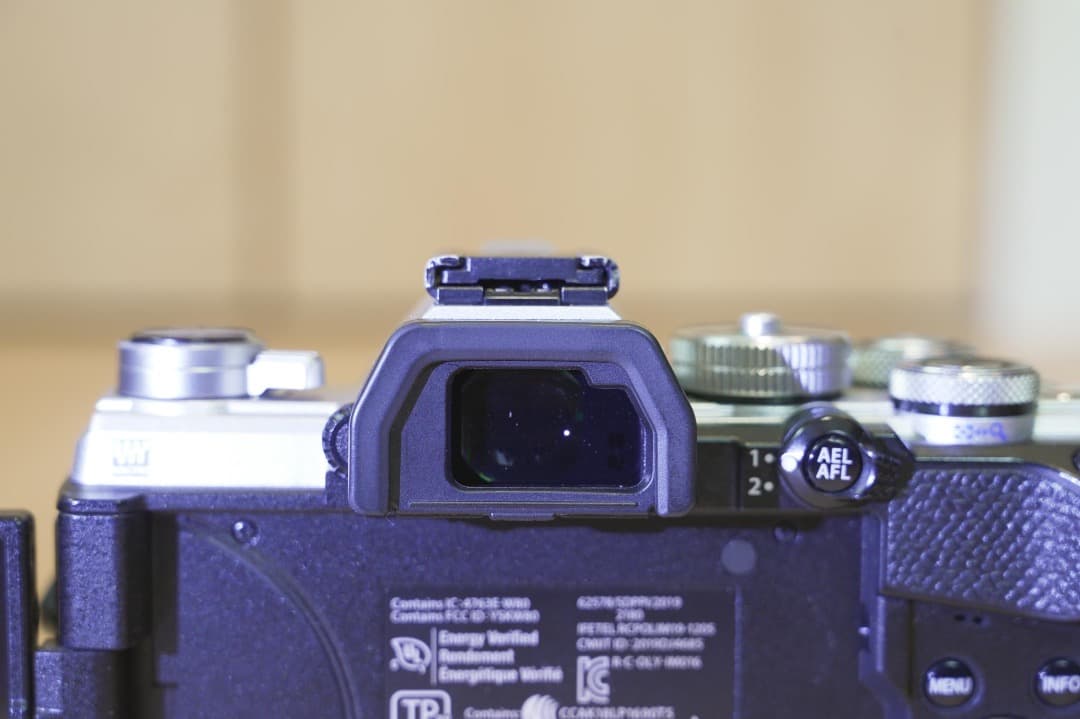 OLYMPUS OM-D E-M5 Mark III 本体ボディ バッテリー3個