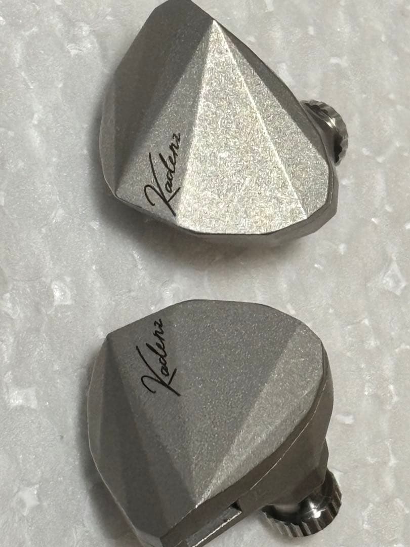 水月雨　moondrop kadenz 有線　イヤホン