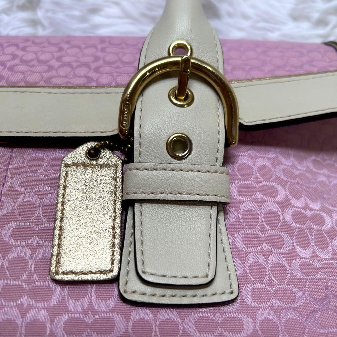 美品 coach シグネチャー SOHO ピンク ハンドバッグ フラップ