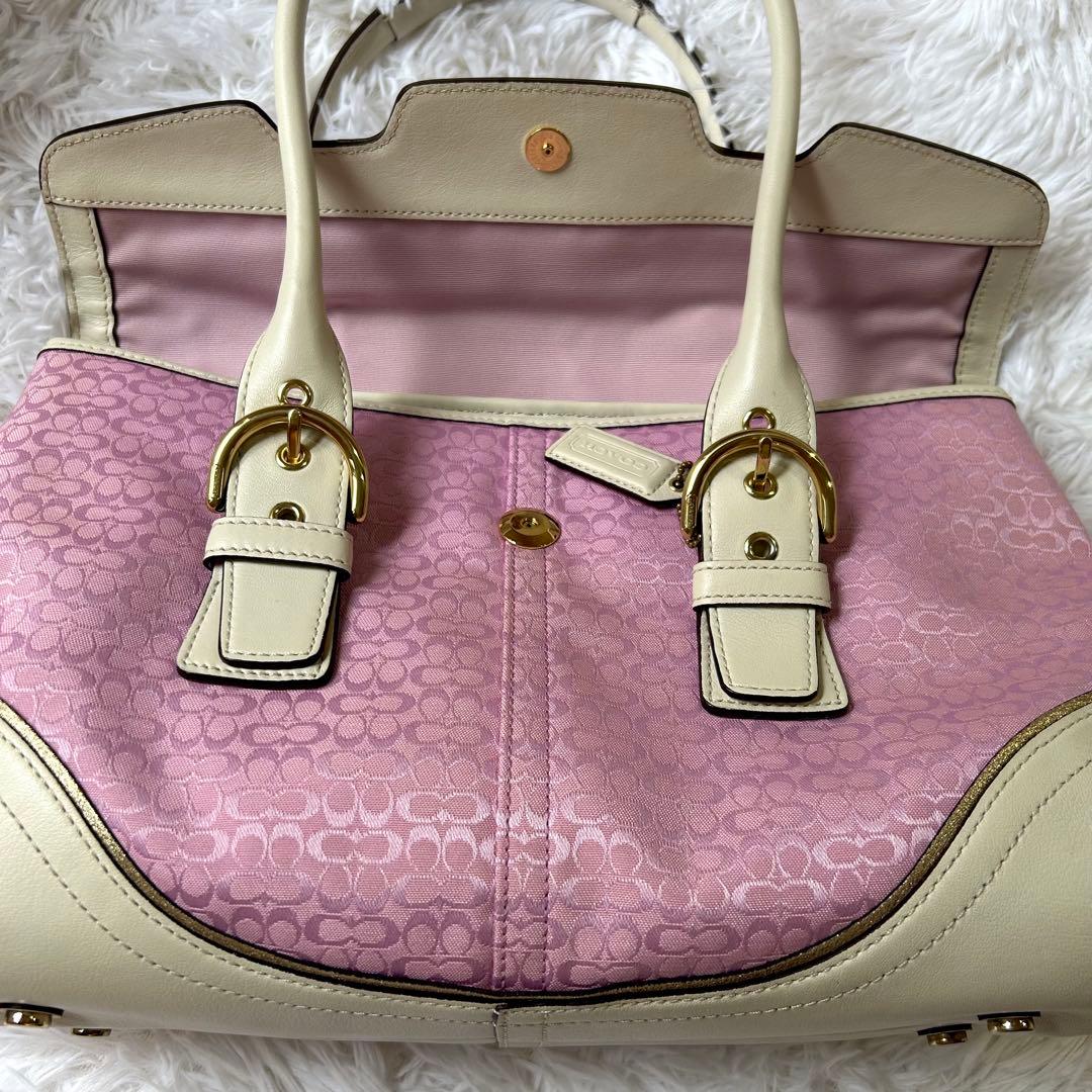 美品 coach シグネチャー SOHO ピンク ハンドバッグ フラップ