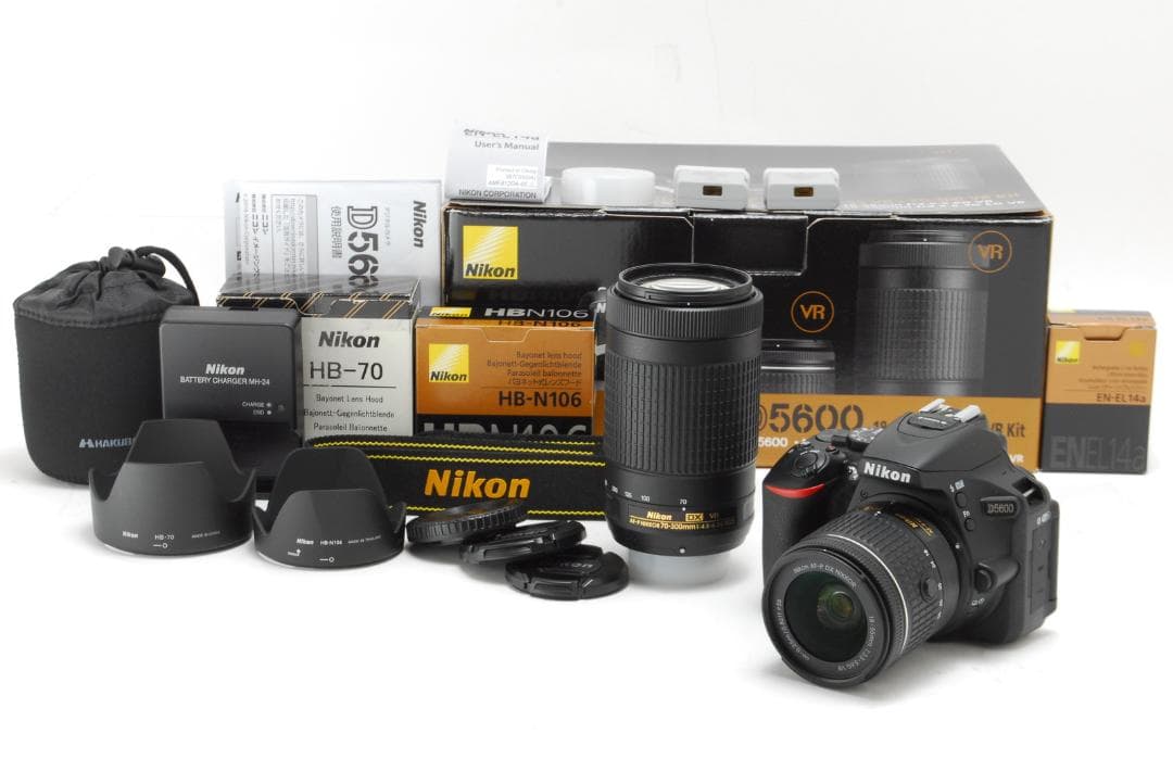 【ほぼ新品 元箱付き】 ニコン NIKON D5600 ダブルレンズキット