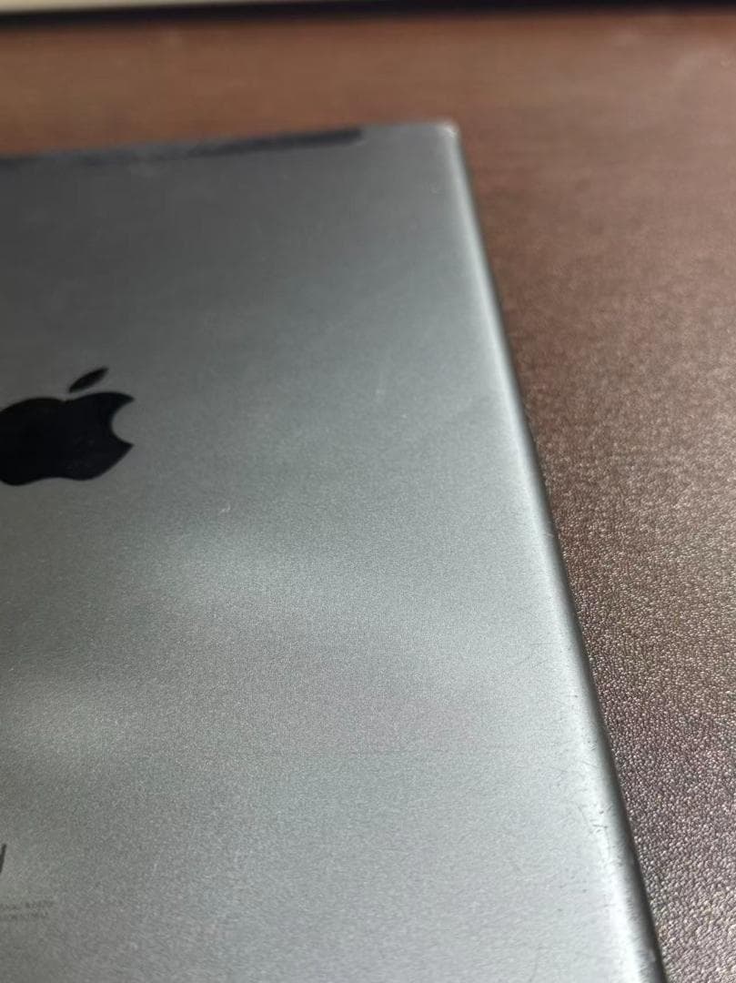 【iPad】第8世代 128GB スペースグレーWi-Fi + Cellular