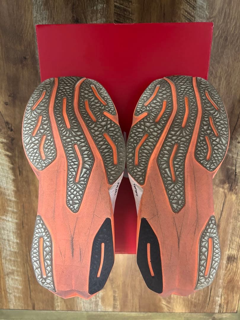 ニューバランス FuelCell Rebel v4 26.0cm