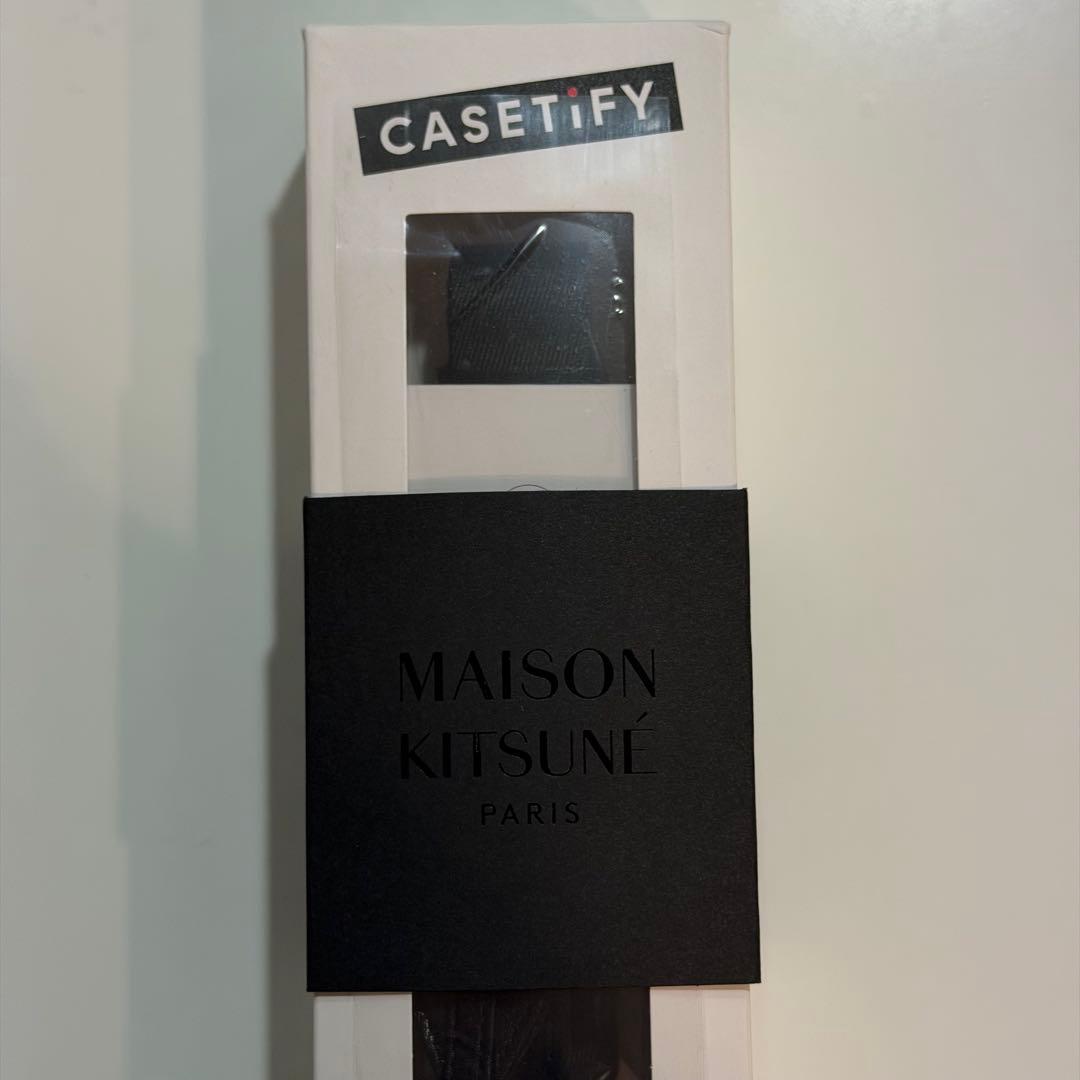 新品公式 完売品 メゾンキツネ CASETiFYスマホストラップ　ブラック