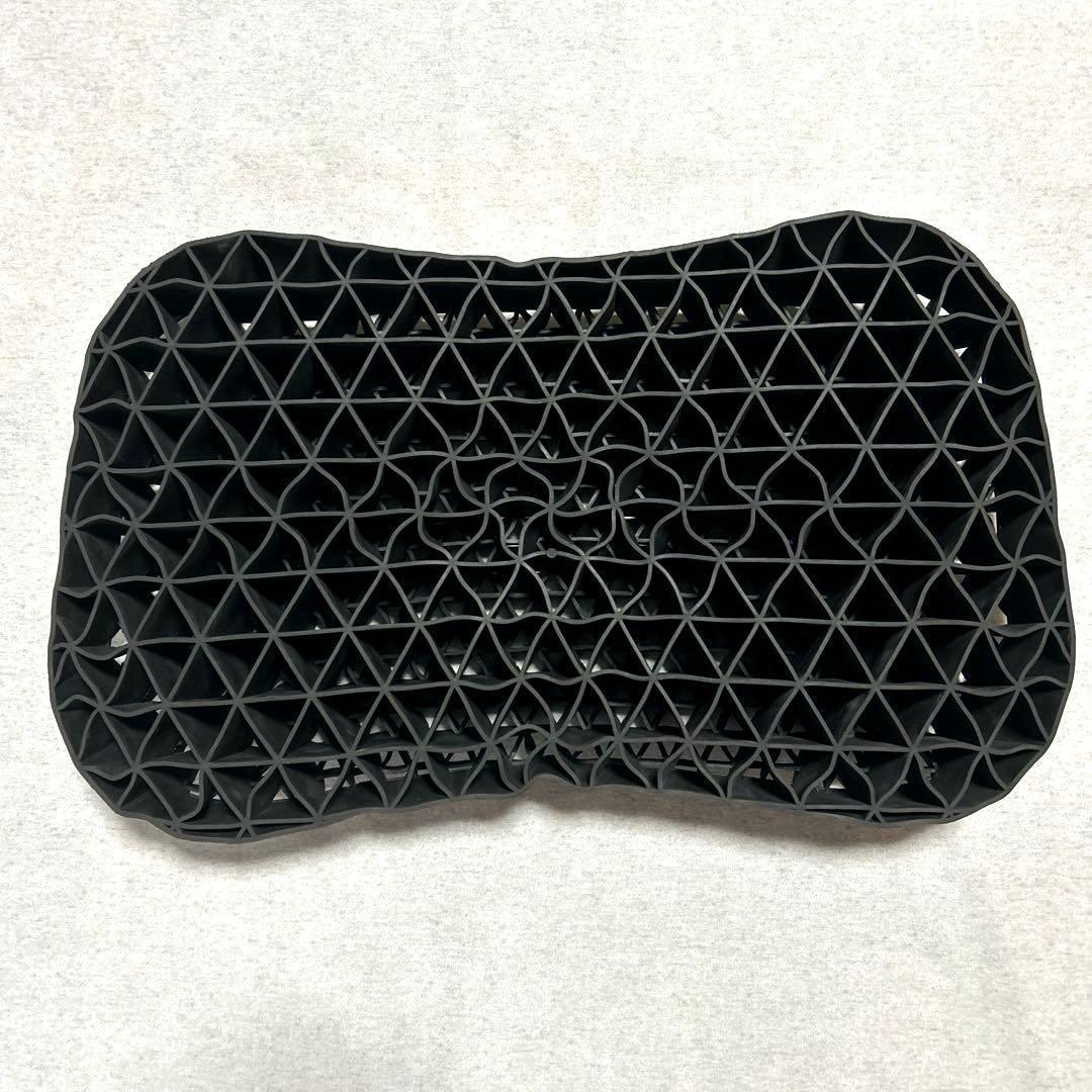 ヒツジのいらない枕　寝具　枕　プレミアムブラックレーベル　カバー付✨ほぼ未使用✨