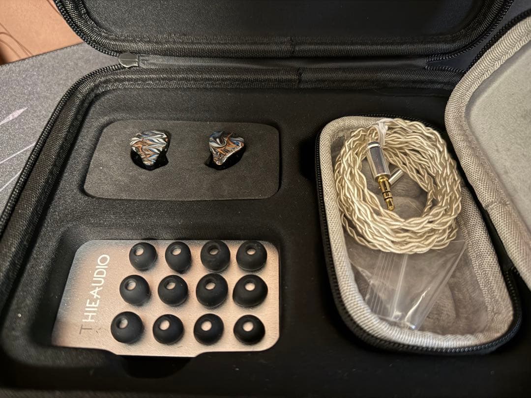 イヤホン THIEAUDIO LEGACY 4