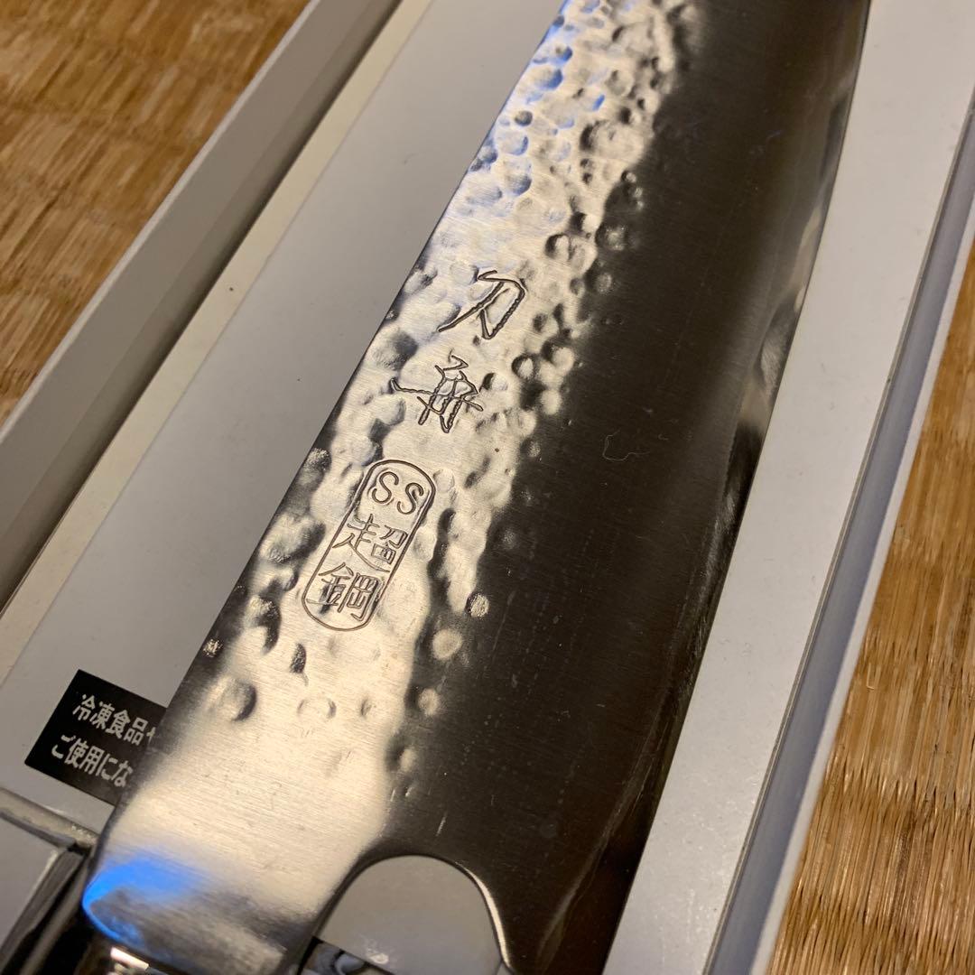 極上品　未使用　プロ用　刀舟　三徳包丁
