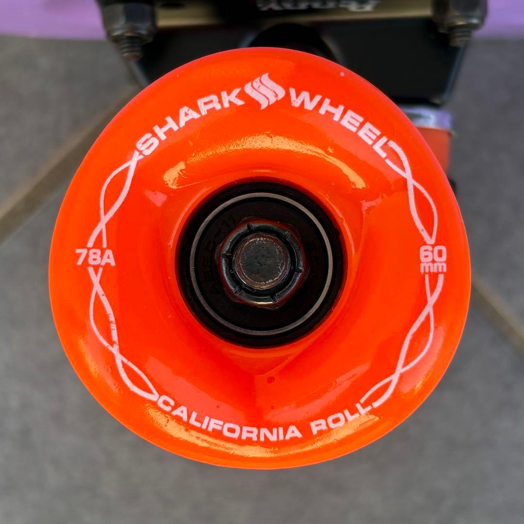 極美品【FESN】カスタムペニー 22インチ シャークウィール 60mm