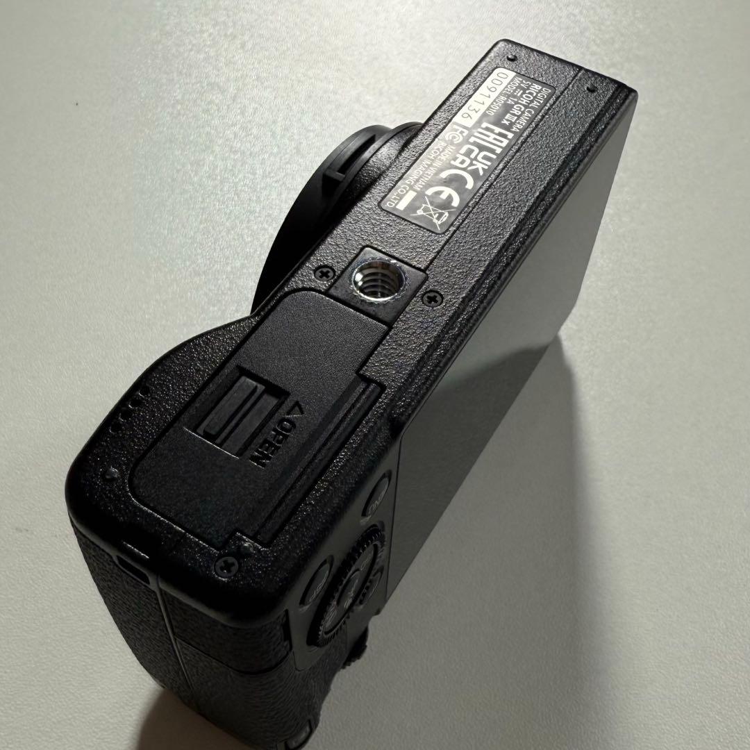 【付属品＋ストラップ】RICOH リコー GR Ⅲx 箱無し　シャッター数少なめ