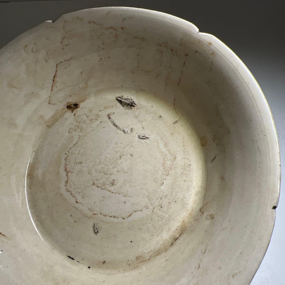 中国宋時代　白磁輪花鉢　口径13.7㎝　東Y8-0123☆2Fタサチ
