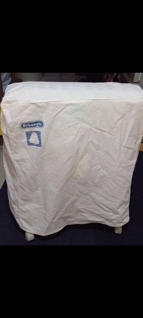 美品中古　デロンギ　オイルヒーター　X字型フィン