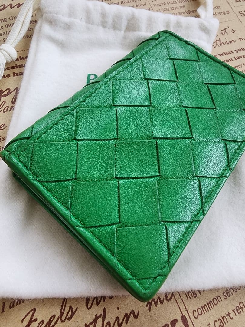 とても綺麗　現行品　ボッテガヴェネタ　編み込み　名刺入れ　カードケース 緑