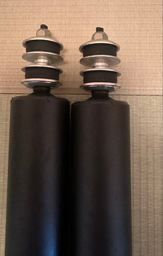 【限定値下げ】TOYOTA　ハイエース200系　純正ショックアブソーバー 4本