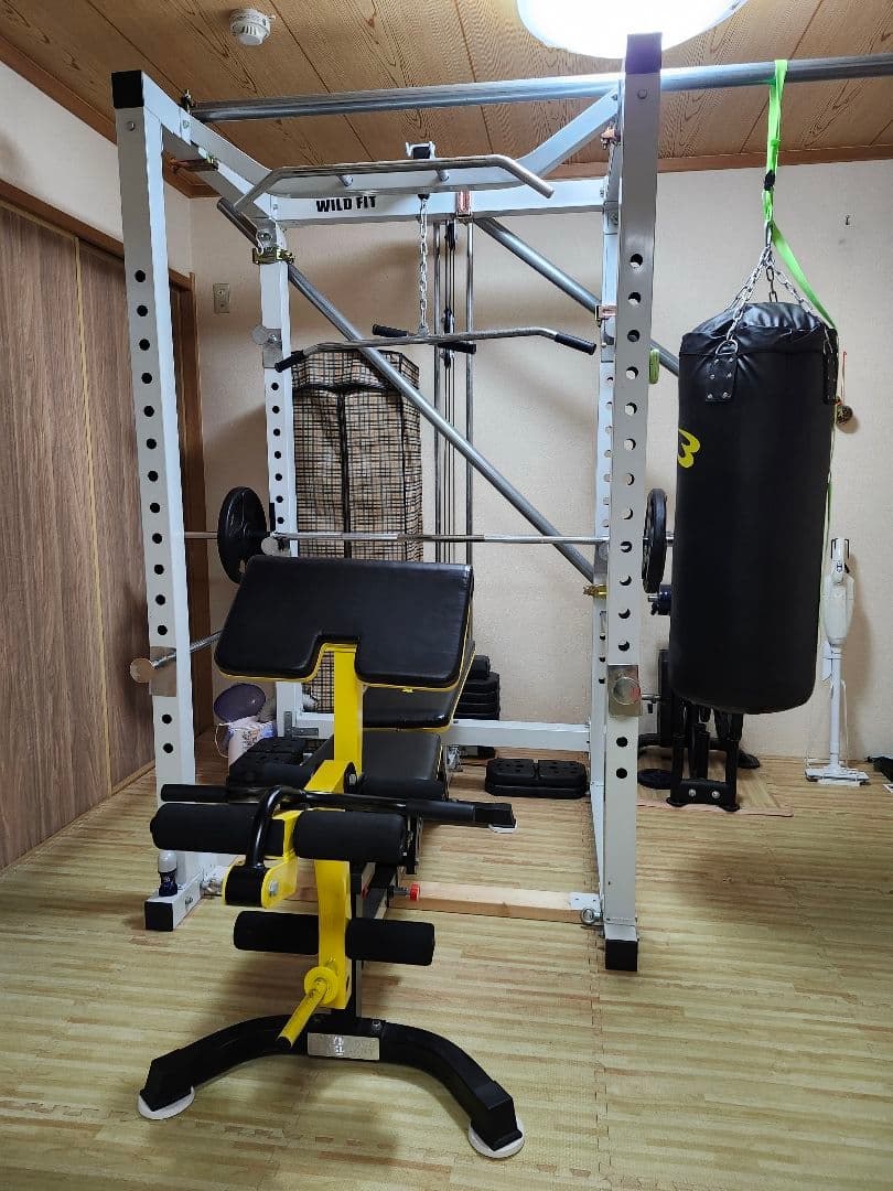 ワイルドフィット製のパワーラック(200ポンドウエイト付き)　他　セット