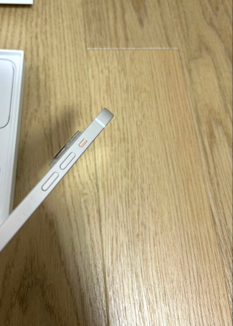 Apple iPhone 13 スターライト 本体 128GB simフリー