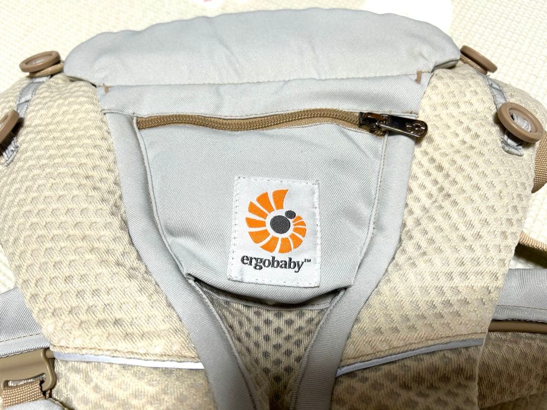 【美品】ergobaby エルゴベビー omni breeze サンドベージュ