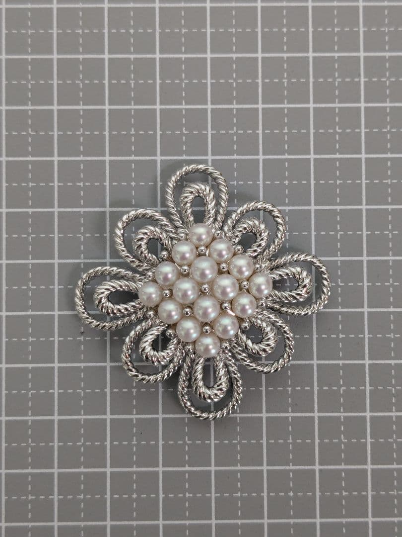 TASAKI　パールブローチ　ケース付き