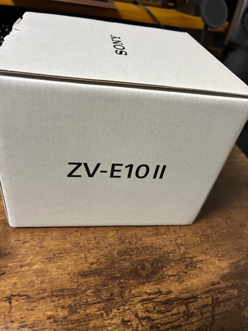 【美品】SONY ZV-E10 II パワーズームレンズキット 予備バッテリー