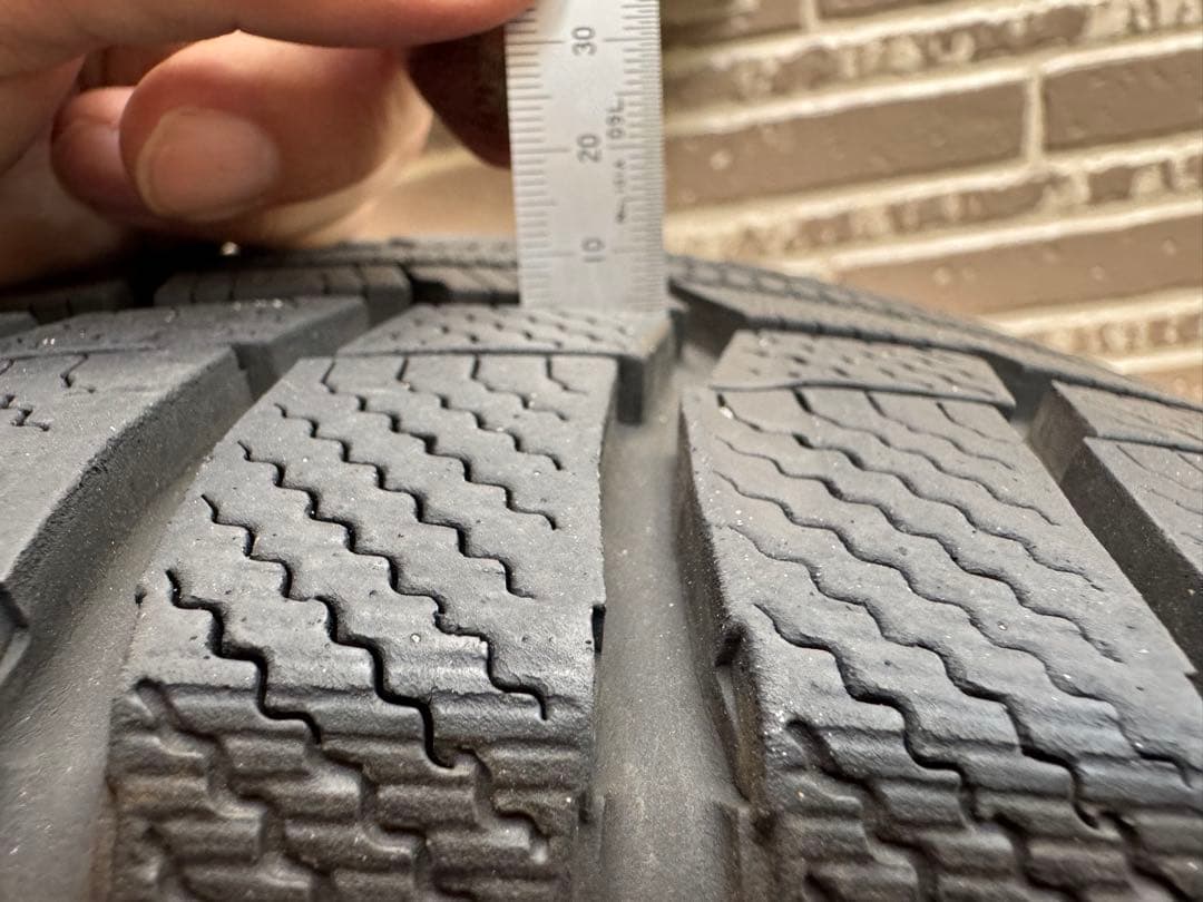 アルファード／ベルファイア TOYO16インチスタッドレス 純正ホイール付