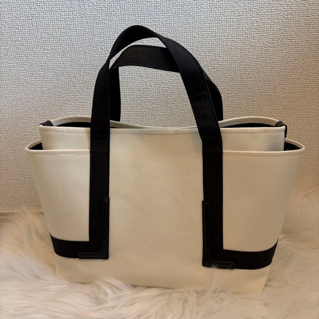 c*e様 【美品】LANVIN en Bleu ハンドバッホワイト/ブラック