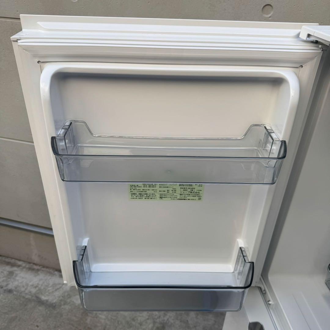 211⭐️2023年製美品★シャープ　冷蔵庫　右、左開き　ガラス扉　一人暮らし