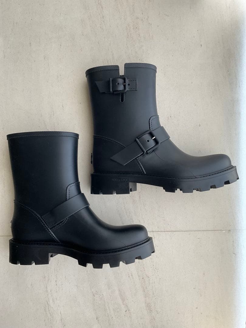 jimmy choo レインブーツ　ブラック　ショート丈　雨、雪の日に　38