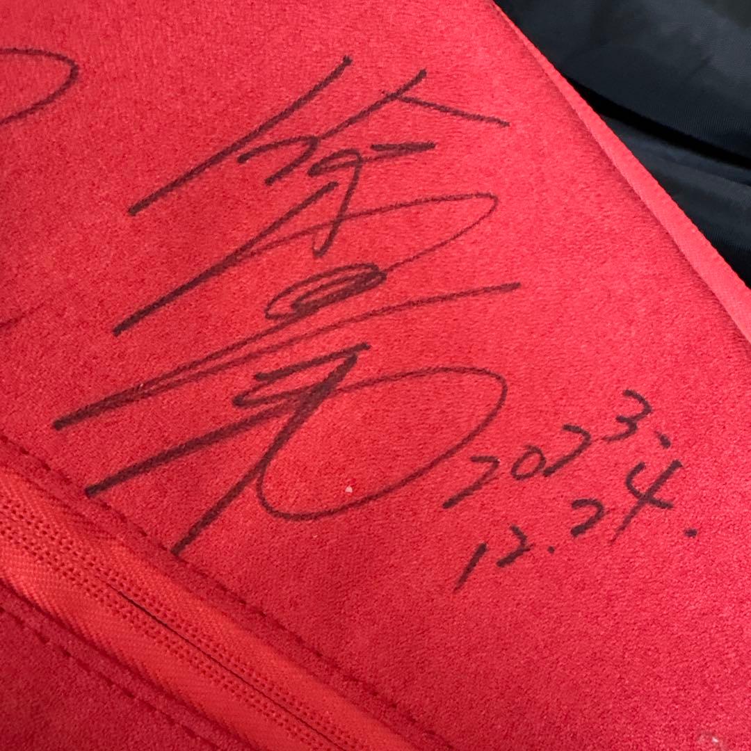 HEADジョコビッチカラー２本＋鈴木貴男元プロ、小野田元プロサイン入りラケバ等