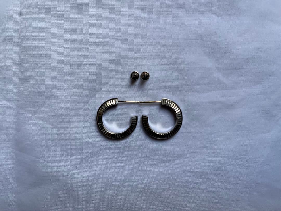 定価13万 CAREERING キャリアリング ADD ピアス