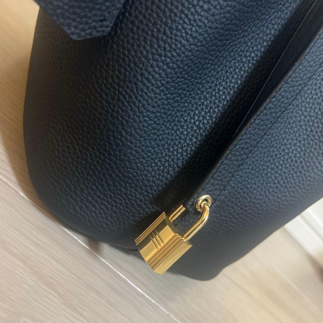 本革✨高級　キューブバッグ PM ハンドバッグ 黒　ブラック×ゴールド