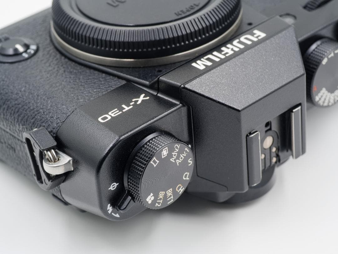 FUJIFILM X-T30 ミラーレス一眼 本体 純正拡張グリップ付
